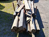 Assortiment houten balken en palen - afbeelding 6 van  10