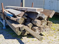 Assortiment houten balken en palen - afbeelding 8 van  10