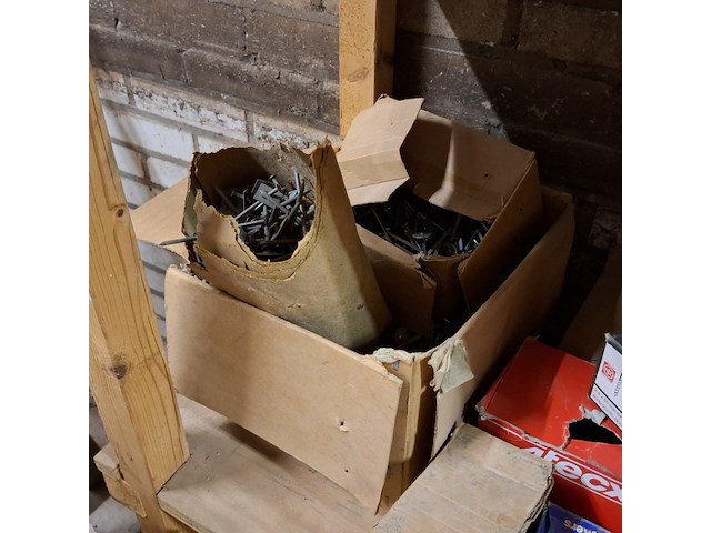 Assortiment ijzerwaar in 3x stellingvak - afbeelding 8 van  21