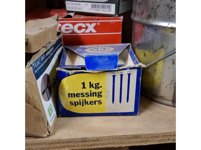 Assortiment ijzerwaar in 3x stellingvak - afbeelding 10 van  21