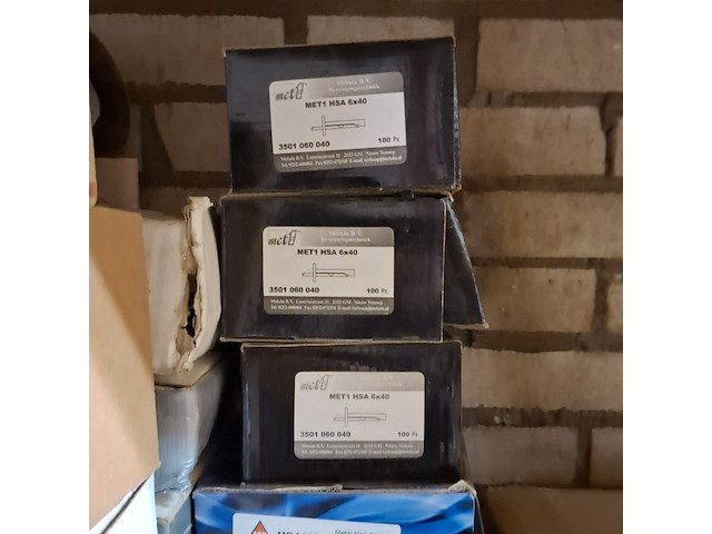 Assortiment ijzerwaar in 3x stellingvak - afbeelding 2 van  18