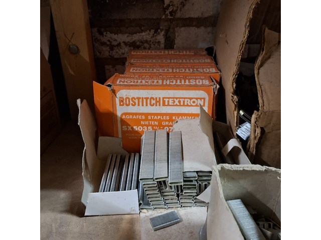 Assortiment ijzerwaar in 3x stellingvak - afbeelding 8 van  18