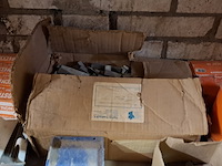 Assortiment ijzerwaar in 3x stellingvak - afbeelding 9 van  18