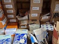 Assortiment ijzerwaar in 3x stellingvak - afbeelding 2 van  21