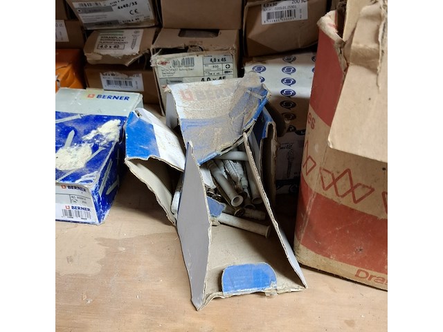 Assortiment ijzerwaar in 3x stellingvak - afbeelding 5 van  21