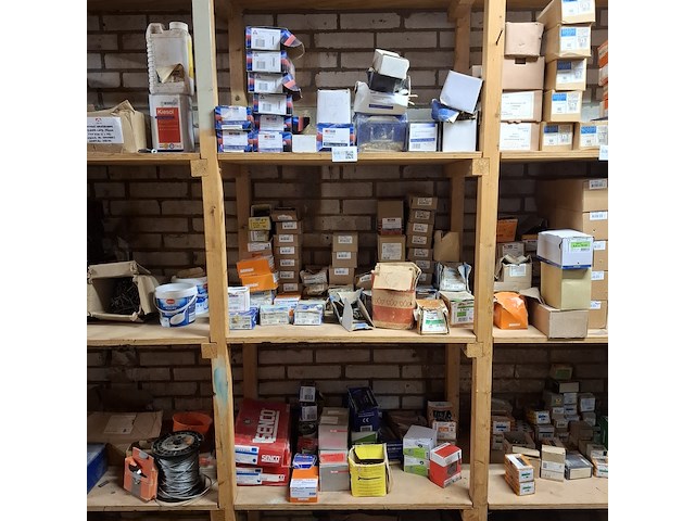 Assortiment ijzerwaar in 3x stellingvak - afbeelding 1 van  21