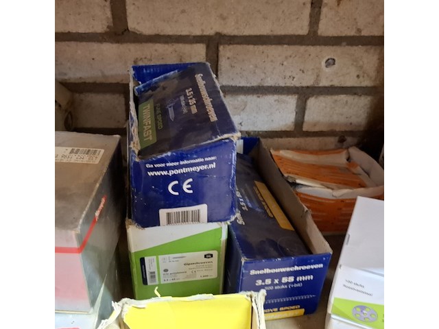 Assortiment ijzerwaar in 3x stellingvak - afbeelding 13 van  21