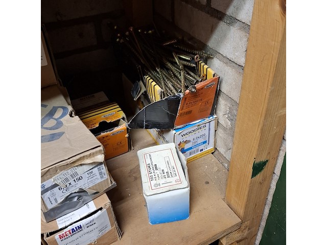 Assortiment ijzerwaar in 3x stellingvak - afbeelding 7 van  21