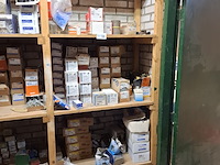 Assortiment ijzerwaar in 3x stellingvak - afbeelding 1 van  21