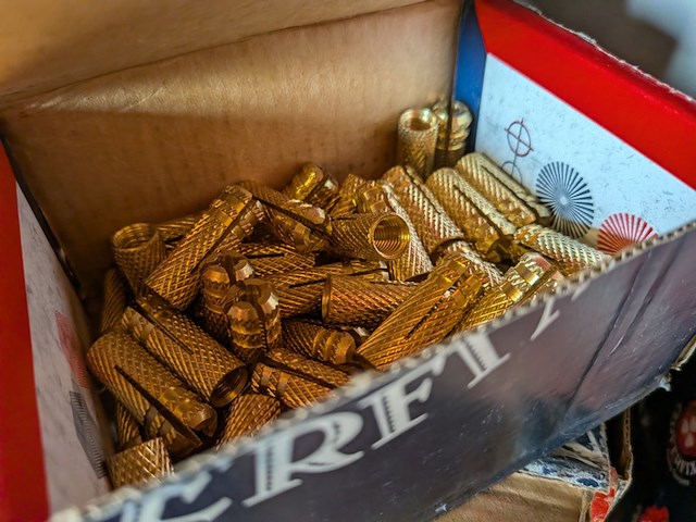 Assortiment ijzerwaar in werkplaatskast - afbeelding 10 van  43