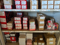 Assortiment ijzerwaar in werkplaatskast - afbeelding 18 van  43