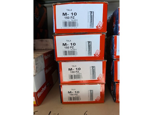 Assortiment ijzerwaar in werkplaatskast - afbeelding 21 van  43