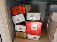 Assortiment ijzerwaar in werkplaatskast - afbeelding 27 van  43