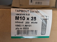 Assortiment ijzerwaar in werkplaatskast - afbeelding 36 van  43