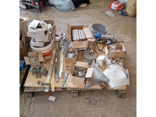 Assortiment ijzerwaar - afbeelding 11 van  18