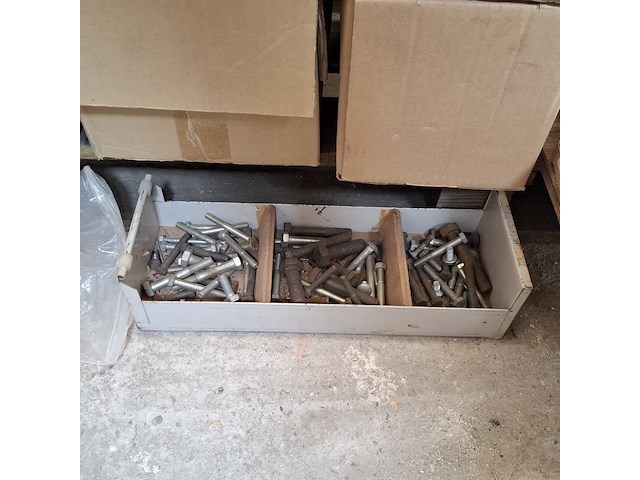 Assortiment ijzerwaar - afbeelding 9 van  26