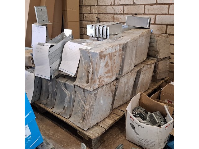 Assortiment ijzerwaar - afbeelding 13 van  17