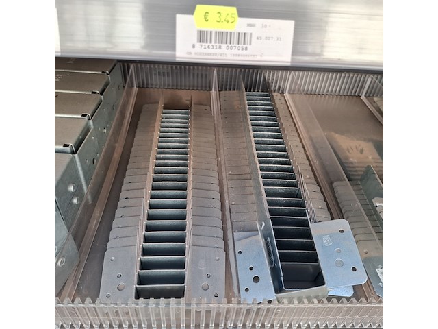 Assortiment ijzerwaren o.a. abus - afbeelding 7 van  44