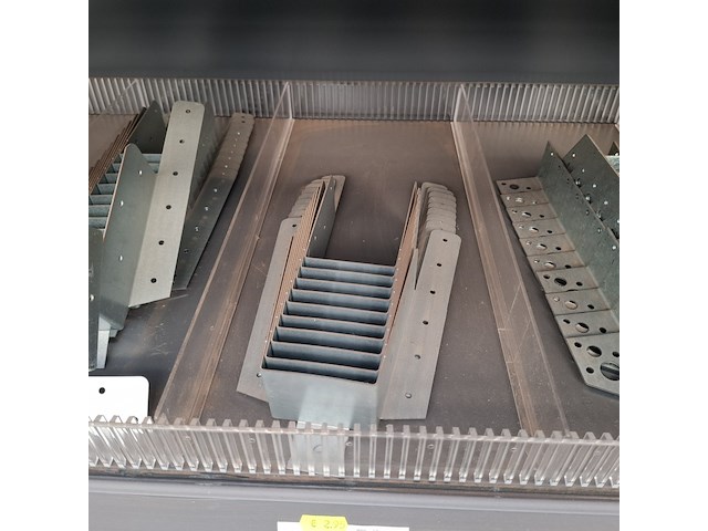 Assortiment ijzerwaren o.a. abus - afbeelding 11 van  44