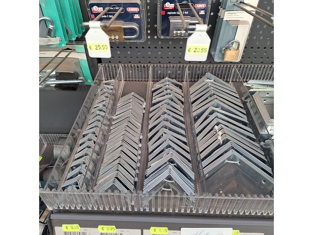 Assortiment ijzerwaren o.a. abus - afbeelding 21 van  44