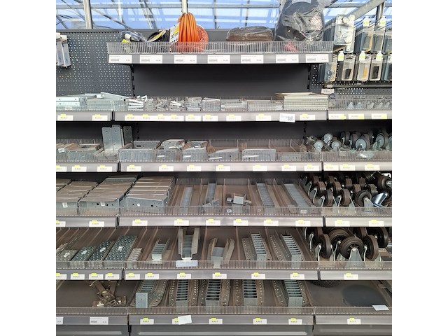 Assortiment ijzerwaren o.a. abus - afbeelding 12 van  44