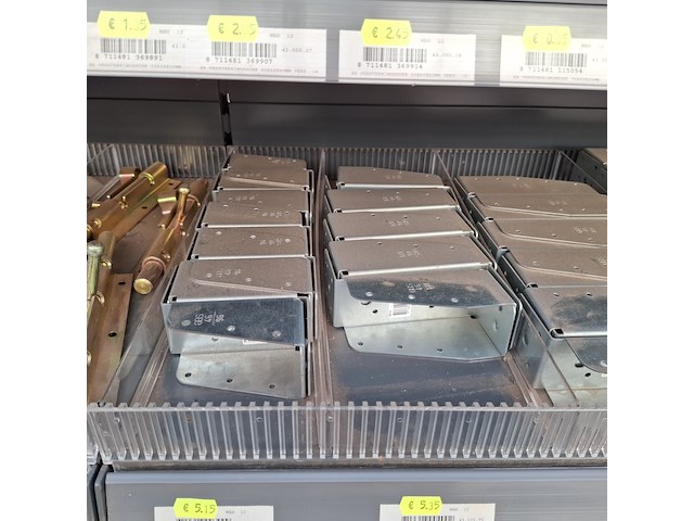 Assortiment ijzerwaren o.a. abus - afbeelding 30 van  44