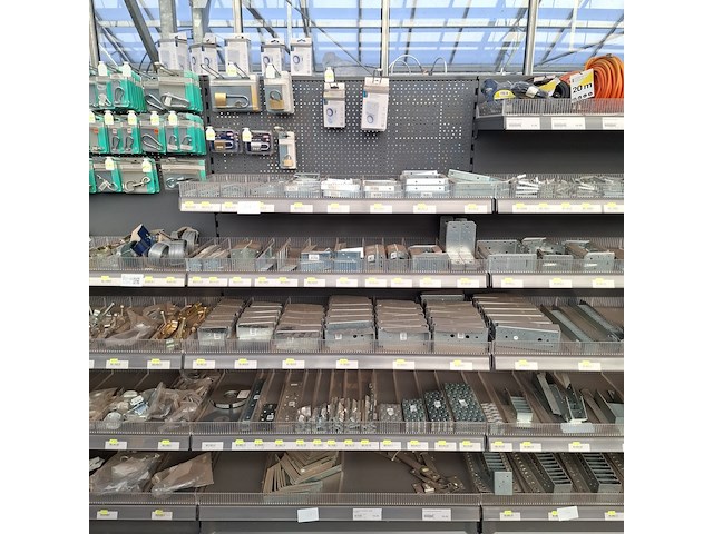 Assortiment ijzerwaren o.a. abus - afbeelding 23 van  44