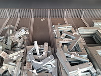 Assortiment ijzerwaren o.a. abus - afbeelding 42 van  44