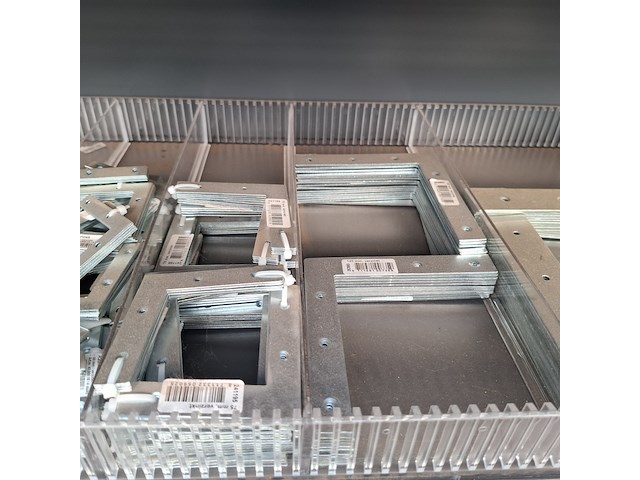 Assortiment ijzerwaren o.a. abus - afbeelding 43 van  44