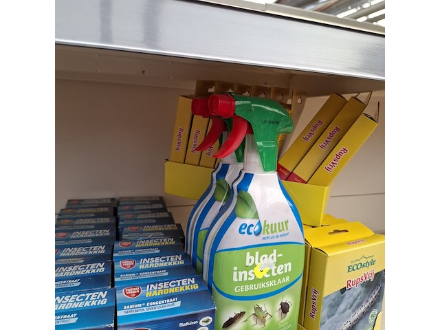 Assortiment insecten bestrijdingsmiddelen o.a. protect garden, biopet - afbeelding 21 van  23
