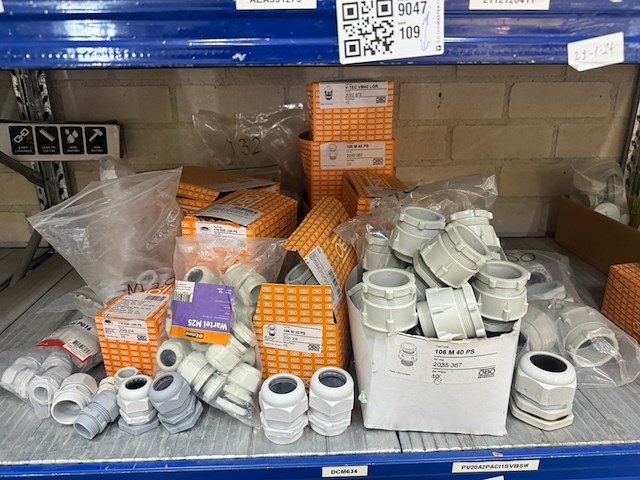 Assortiment installatie benodigdheden - afbeelding 2 van  16