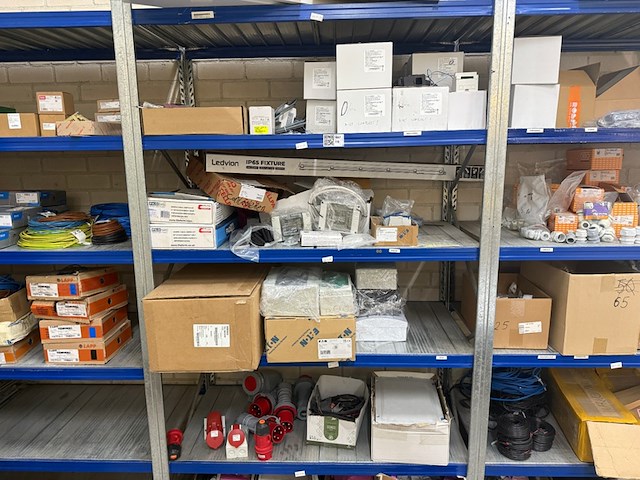 Assortiment installatie materiaal o.a. eaton - afbeelding 5 van  12