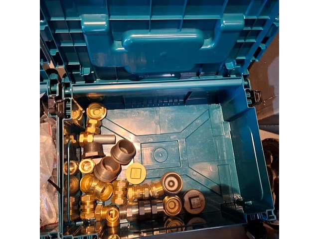 Assortiment installatiemateriaal en toebehoren - afbeelding 5 van  6