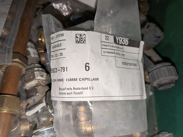 Assortiment installatiemateriaal, o.a. adhua, draka - afbeelding 8 van  12