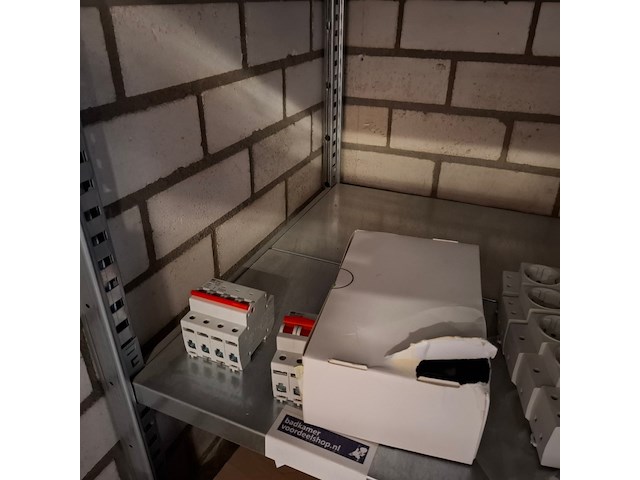 Assortiment installatiemateriaal - afbeelding 37 van  39