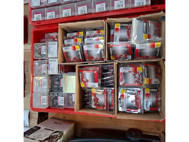 Assortiment installatiemateriaal - afbeelding 8 van  21