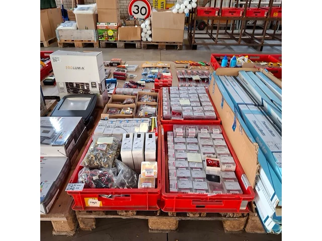 Assortiment installatiemateriaal - afbeelding 1 van  21