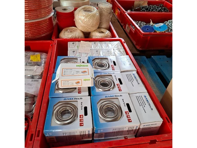 Assortiment installatiemateriaal - afbeelding 3 van  13