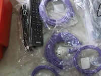 Assortiment kabels en accessoires - afbeelding 2 van  4