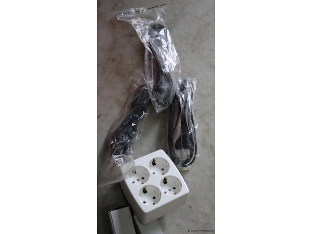 Assortiment kabels en accessoires - afbeelding 3 van  4