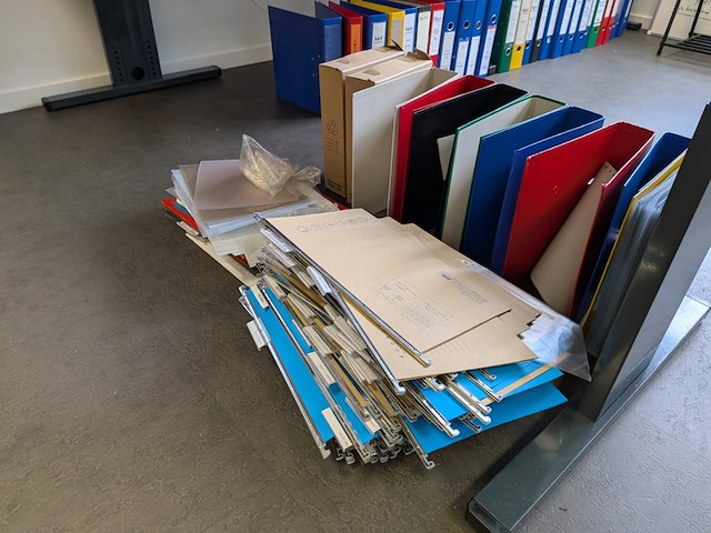 Assortiment kantoorartikelen - afbeelding 13 van  20
