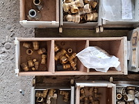 Assortiment knel, soldeer en knijp koppelingen - afbeelding 10 van  27