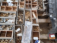 Assortiment knel, soldeer en knijp koppelingen - afbeelding 17 van  27