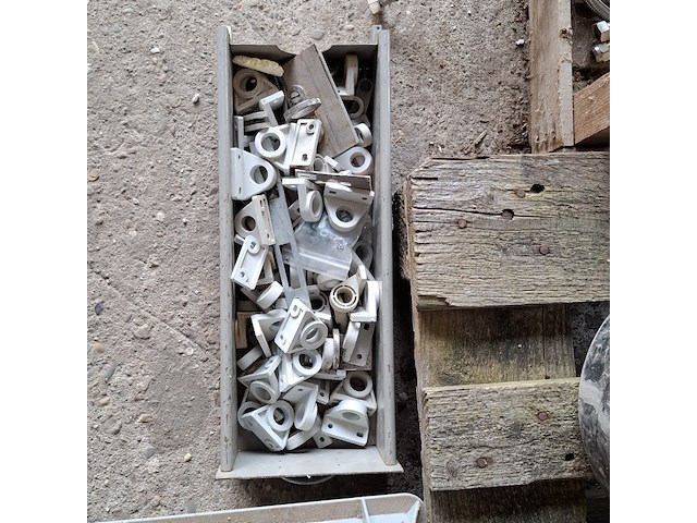 Assortiment knel, soldeer en knijp koppelingen - afbeelding 24 van  27