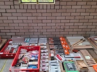 Assortiment lasbenodigdheden o.a. weldkar, vogel, bahco