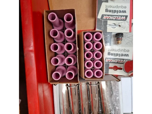 Assortiment lasbenodigdheden o.a. weldkar, vogel, bahco - afbeelding 25 van  28