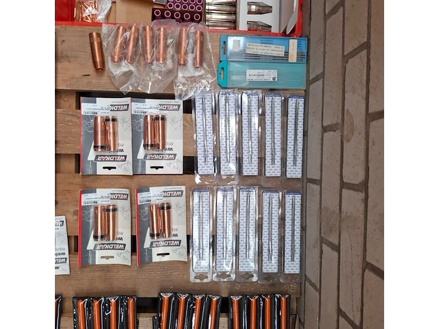 Assortiment lasbenodigdheden o.a. weldkar, vogel, bahco - afbeelding 27 van  28