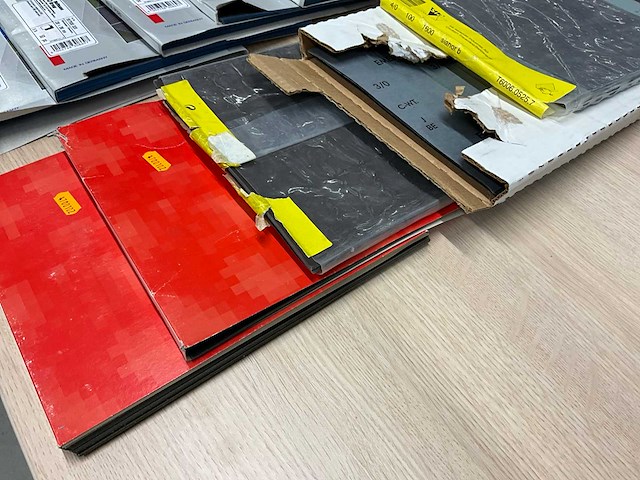 Assortiment matador / m3 schuurpapier circa 850 vellen - afbeelding 7 van  8