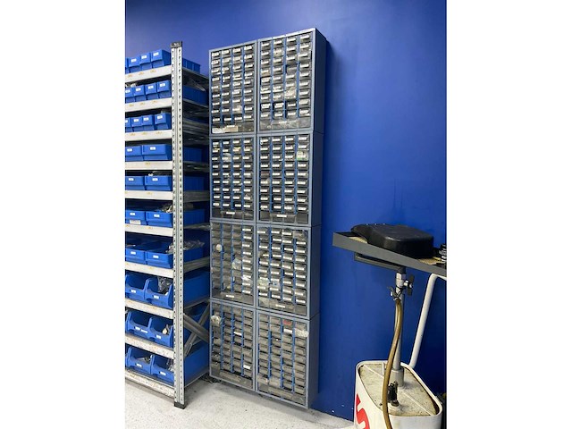 Assortiment materiaalkast - afbeelding 5 van  7