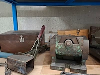Assortiment metaalbewerkingsgereedschappen en toebehoren - afbeelding 6 van  20